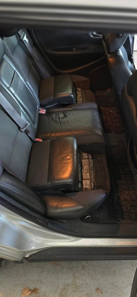 V70 Achterbank met zitverhoger, Ophalen, Gebruikt, Volvo