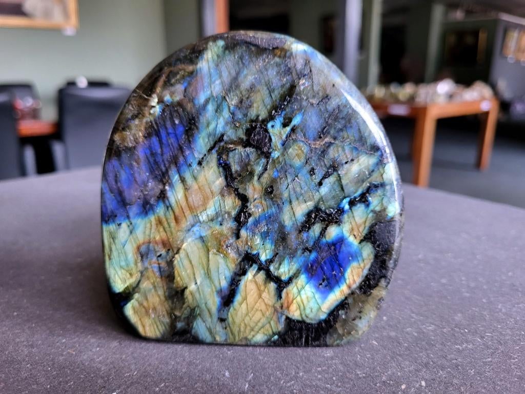 Labradoriet, mineraal, edelsteen, 0,9kg, 30,- euro, Arnold, Ophalen of Verzenden, Mineraal