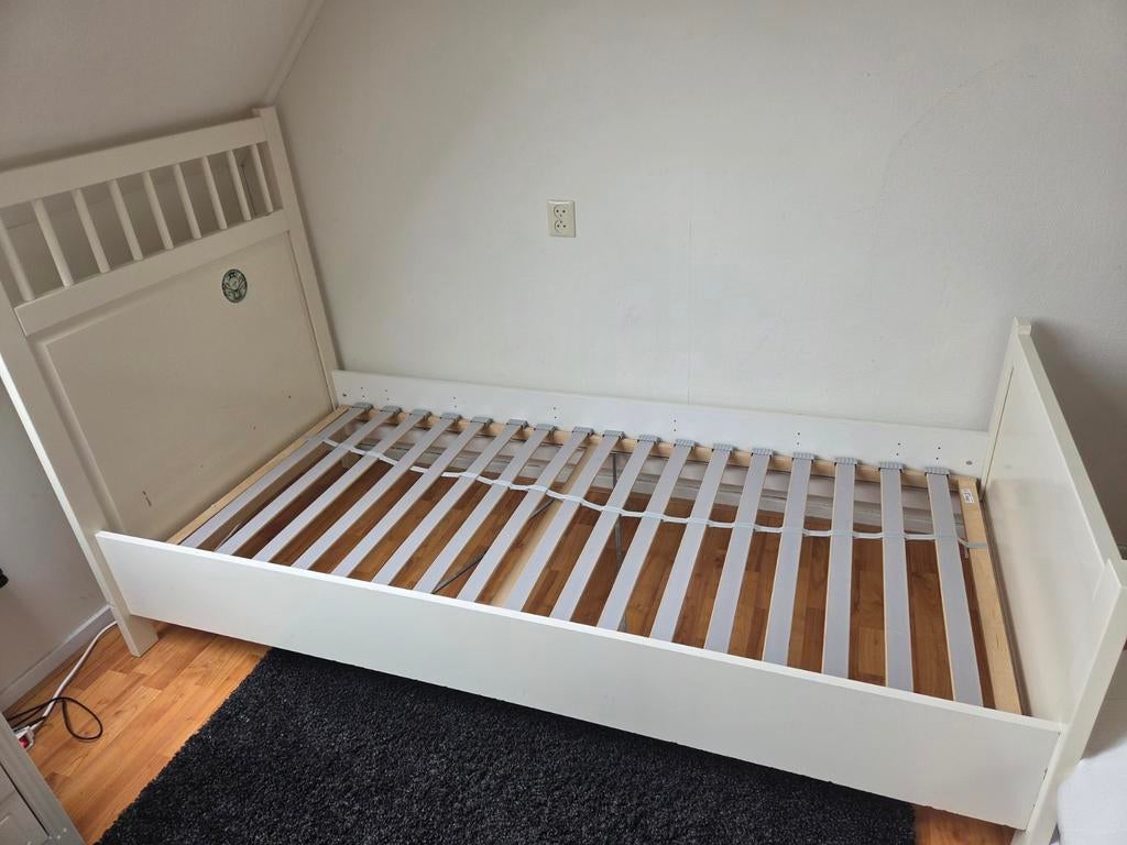 Eenpersoonsbed inclusief lattenbodem, Ophalen, Gebruikt