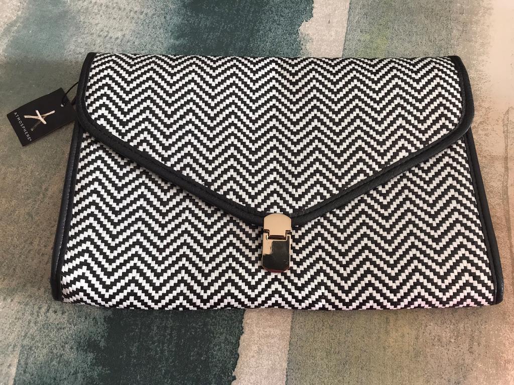 Nieuw dames tas clutch zwart wit gevlochten, Verzenden, Nieuw, Zwart, Handtas