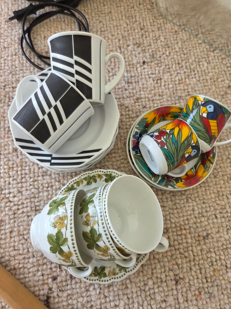 Kop en schotels, Ophalen