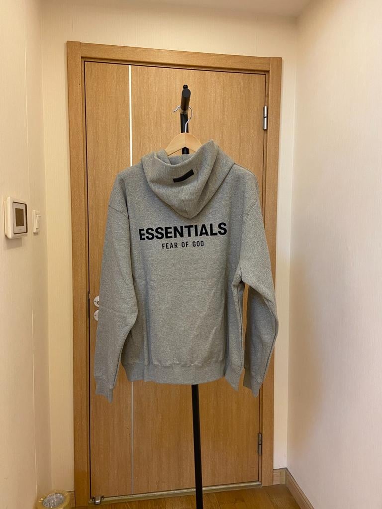 Essentials trainingspak gloednieuw!, Ophalen of Verzenden, Zo goed als nieuw, Zwart