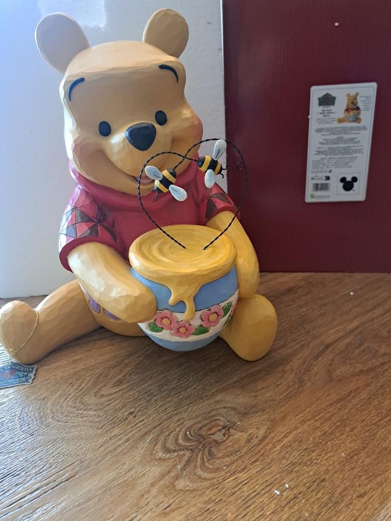 Disney tradition Big figurine Winnie the pooh met doos, Ophalen of Verzenden, Winnie de Poeh of vrienden, Nieuw, Beeldje of Figuurtje