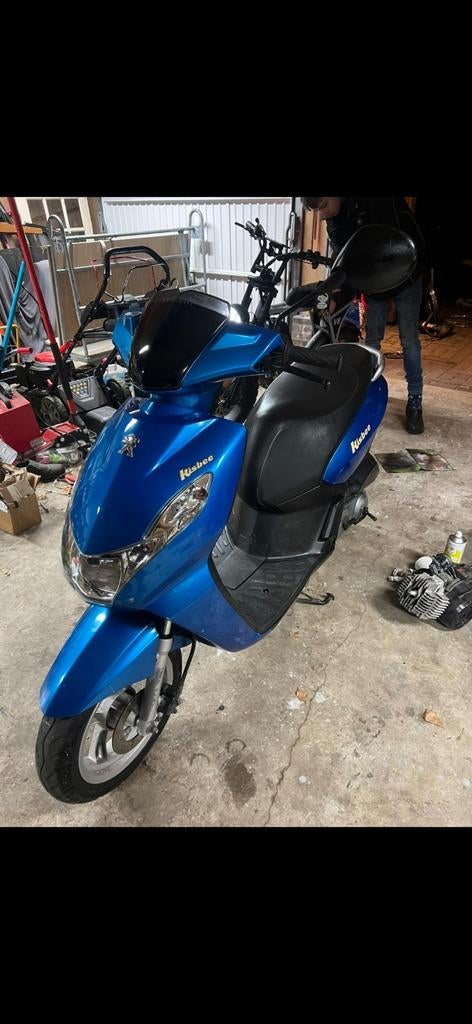Peugeot kisbee, Fietsen en Brommers, Snorfietsen en Snorscooters, Ophalen of Verzenden, Zo goed als nieuw, Benzine, Peugeot