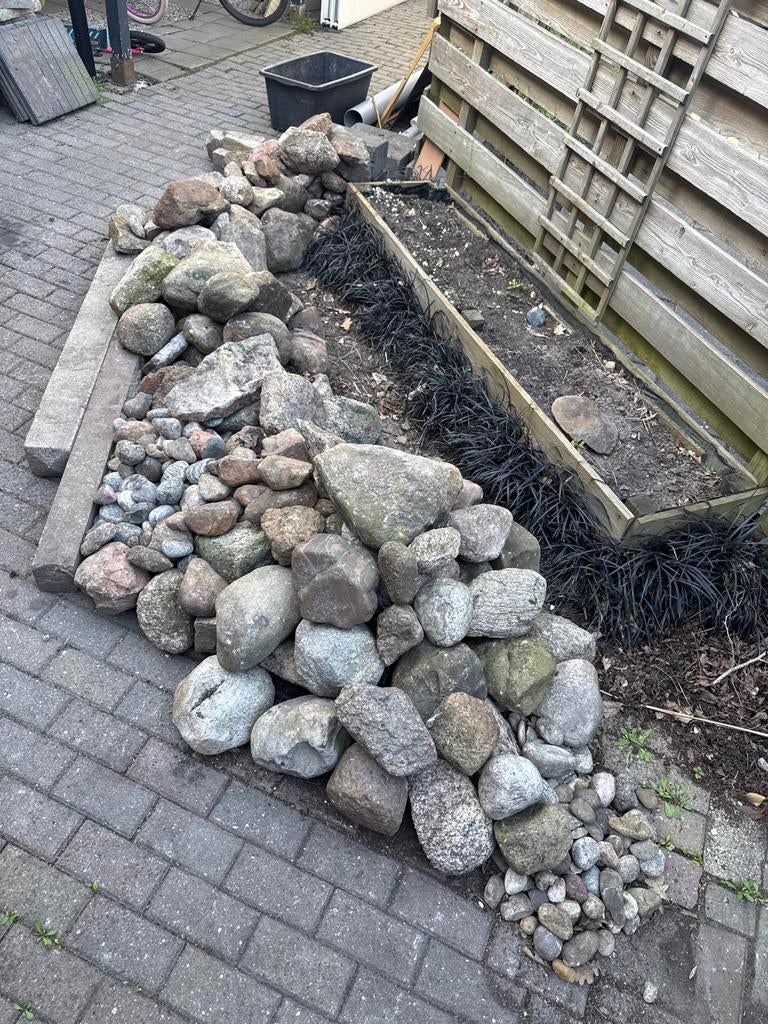 Gratis / keien / pebbels / stenen, Tuin en Terras, Ophalen, Gebruikt, Grijs, Kei