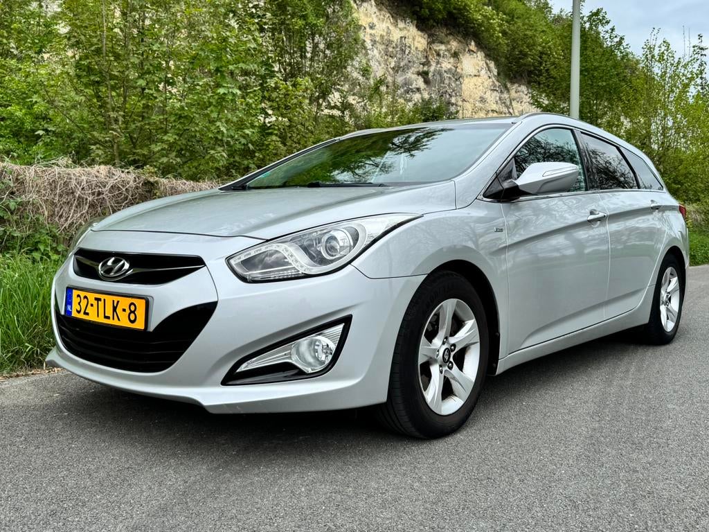 Hyundai i40 1.6 GDI Stationwagon 2012 Grijs, Auto's, Hyundai, Achterwielaandrijving, 4 cilinders, Origineel Nederlands, Handgeschakeld