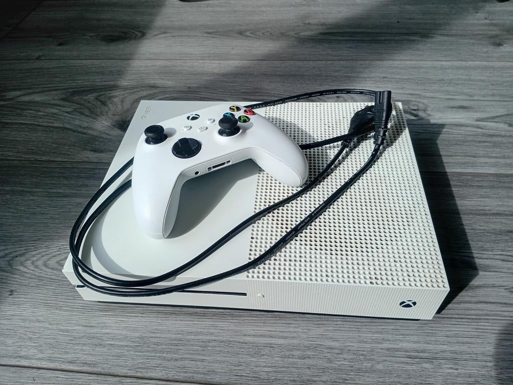 Xbox one s met controler en spelletjes, Ophalen, Gebruikt, Cd, Xbox one s