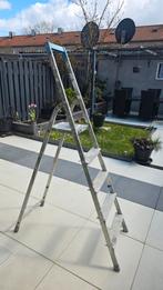 Huishoudtrap met 5 treden, Ophalen, Minder dan 2 meter