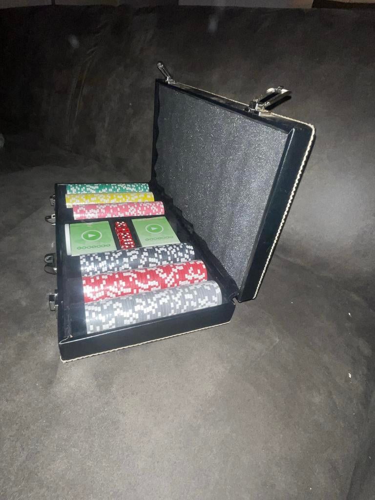 Unibet pokerset, Vijf spelers of meer, Ophalen of Verzenden, Gebruikt