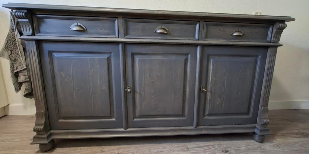 Prachtig massief grenen dressoir vergrijsd in nieuwstaat, Ophalen, Met deur(en), 150 tot 200 cm, Grenenhout