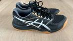 Asics zwart indoor sportschoenen, Ophalen of Verzenden, Zo goed als nieuw, Zwart, Sportschoenen