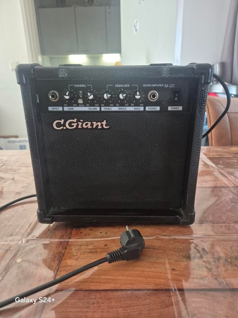 C.Giant M-20 Gitaarversterker - Compact en Krachtig, Muziek en Instrumenten, Ophalen of Verzenden, Gebruikt, Gitaar, Minder dan 50 watt