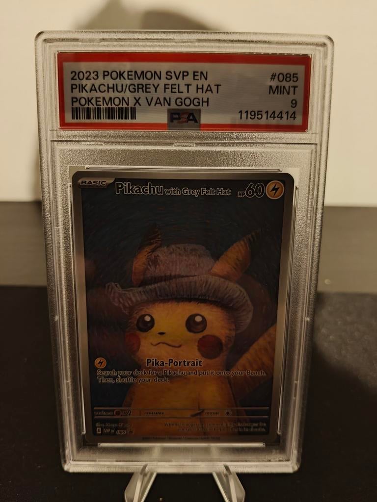 Pikachu with grey felt hat #svp 085 (Van Gogh) PSA 9, Ophalen, Zo goed als nieuw, Losse kaart