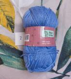 1 bol wol lila/paars (Alison & Mae), Hobby en Vrije tijd, Ophalen of Verzenden, Breien of Haken, Wol of Garen