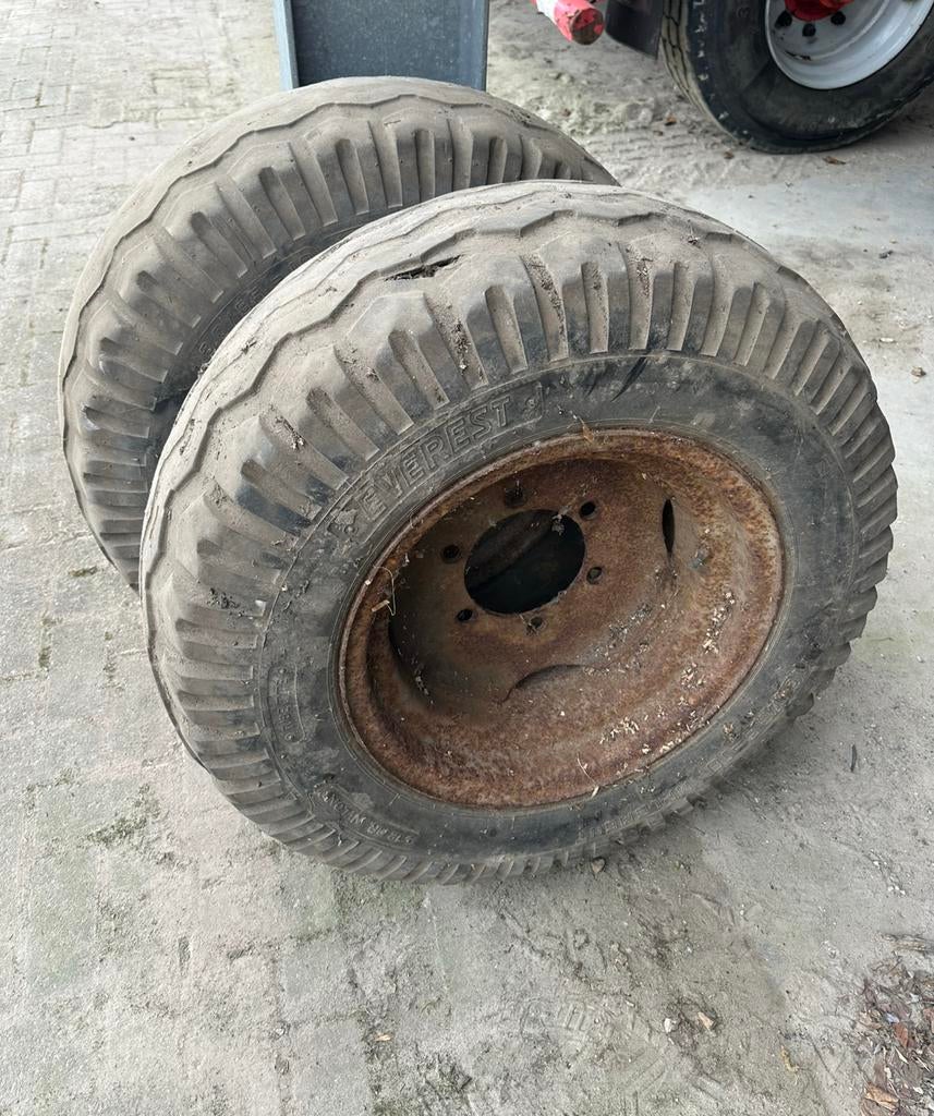 13.0/65R18 Everest banden met velgen, Zakelijke goederen, Agrarisch | Onderdelen | Banden, Velgen en Assen, Ophalen of Verzenden