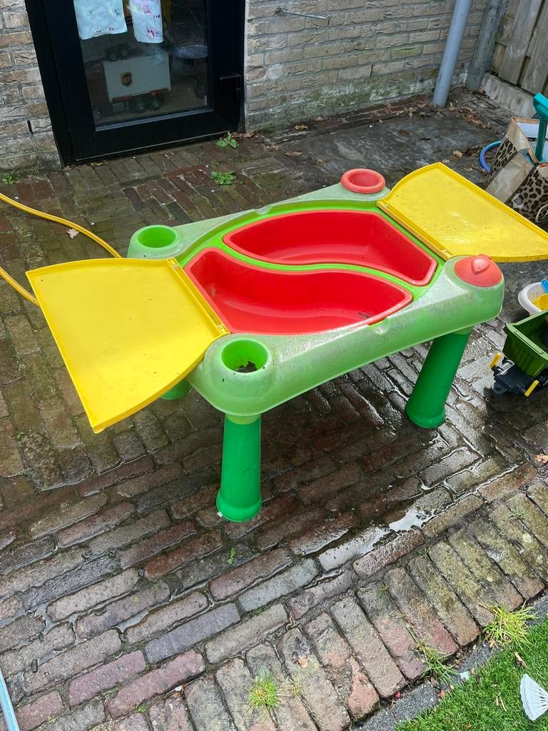 Zand- en watertafel, Ophalen, Gebruikt