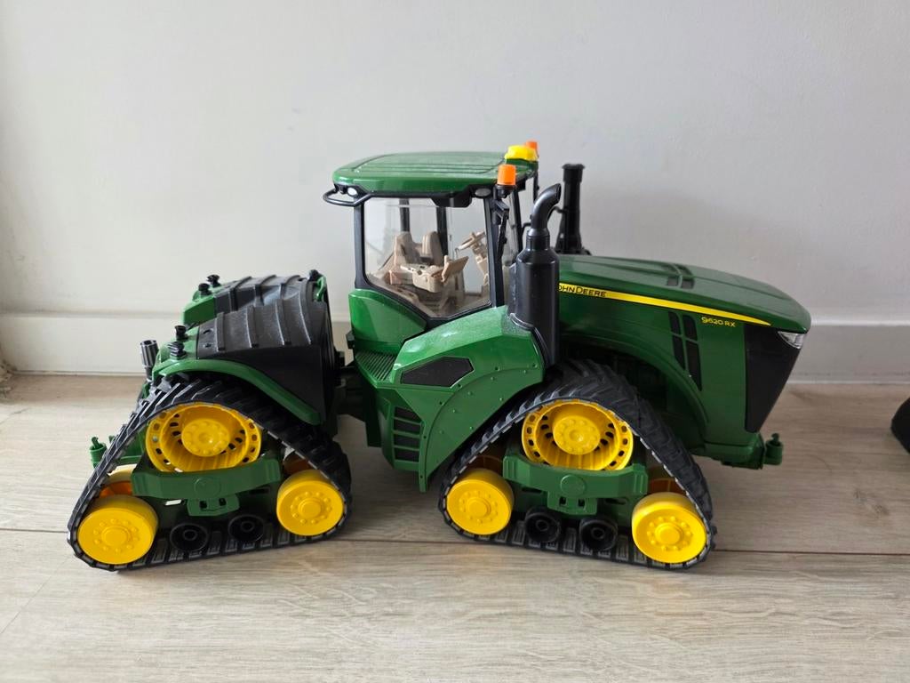 Bruder John Deere 9620RX Speelgoed Tractor met Rupsbanden, Ophalen of Verzenden, Zo goed als nieuw