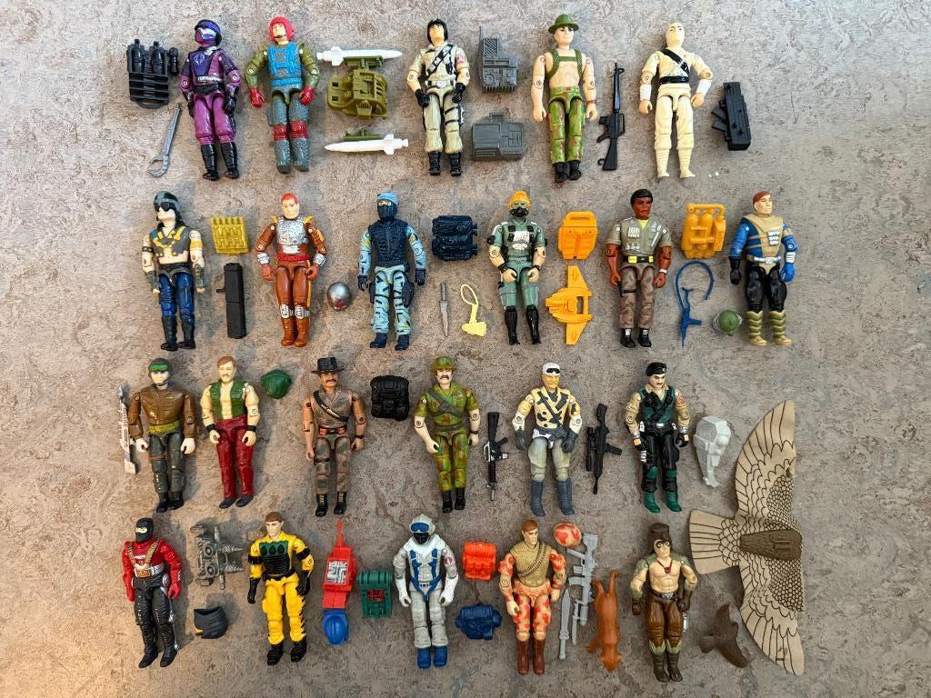 22 Gijoe figuren met accesoires, Ophalen of Verzenden, Zo goed als nieuw