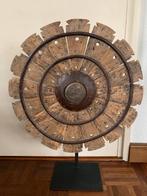 Oud houten wiel op standaard, Huis en Inrichting, Woonaccessoires | Kransen, Ophalen of Verzenden, Zo goed als nieuw