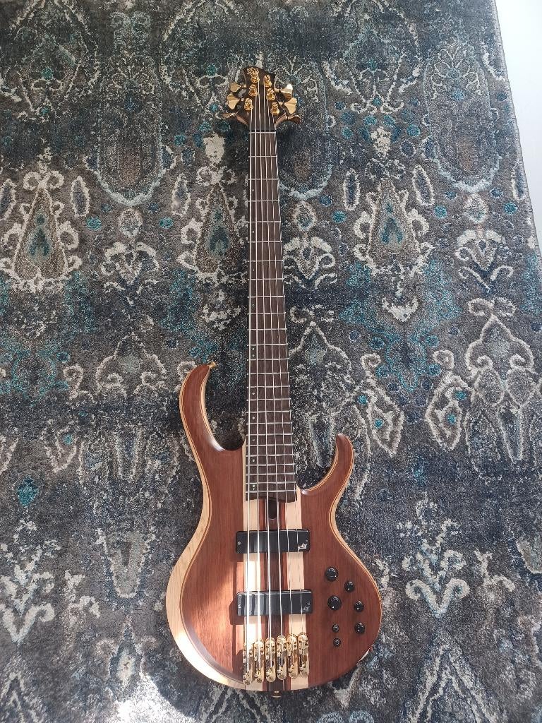 Ibanez BTB1836-NDL 6-Snarige Basgitaar, Muziek en Instrumenten, Snaarinstrumenten | Gitaren | Bas, Ophalen, Gebruikt, Elektrisch