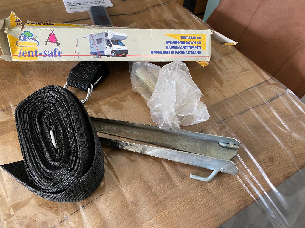 STORMBAND TENT/CARVAN EN KOGELDRUKMETER, Ophalen, Zo goed als nieuw