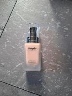 Nieuwe Douglas licht dekkende foundation (advr 287), Gehele gezicht, Nieuw, Ophalen of Verzenden, Make-up