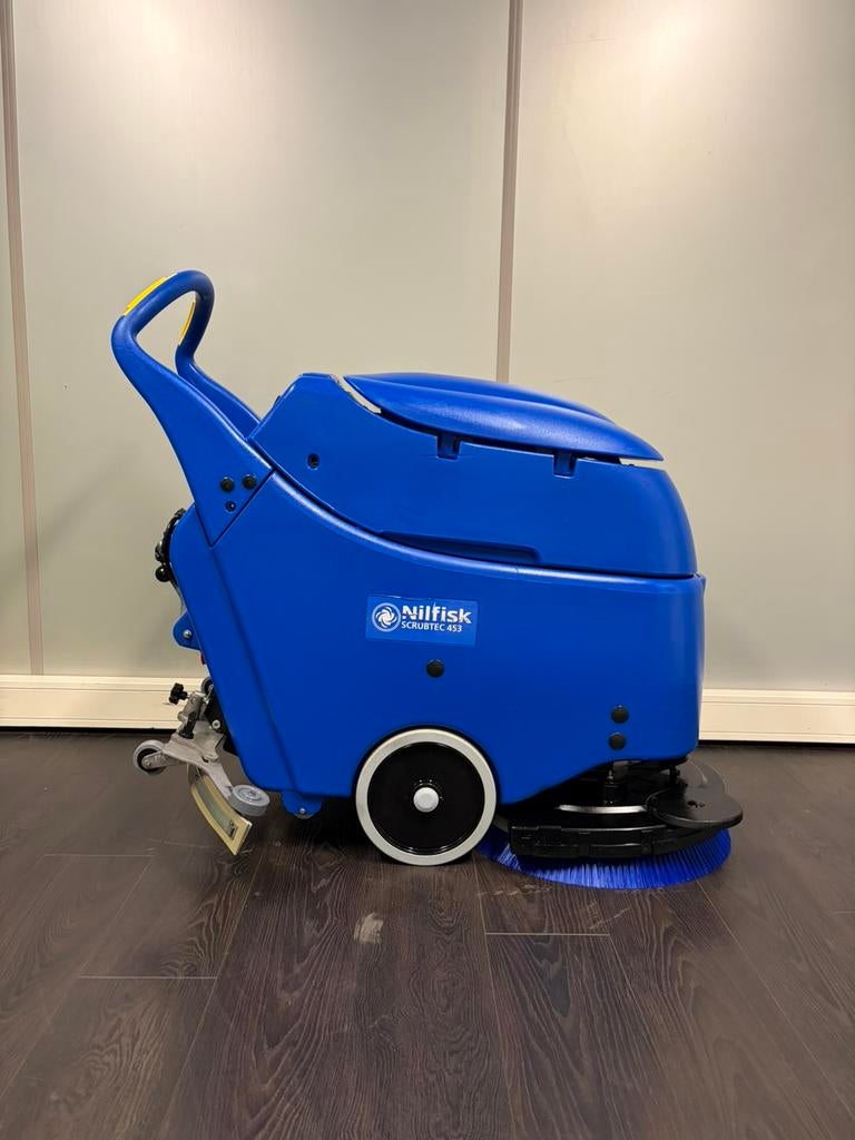 Schrobmachine | Nilfisk 453 | Nieuw accupakket, Ophalen of Verzenden, Schrobmachine