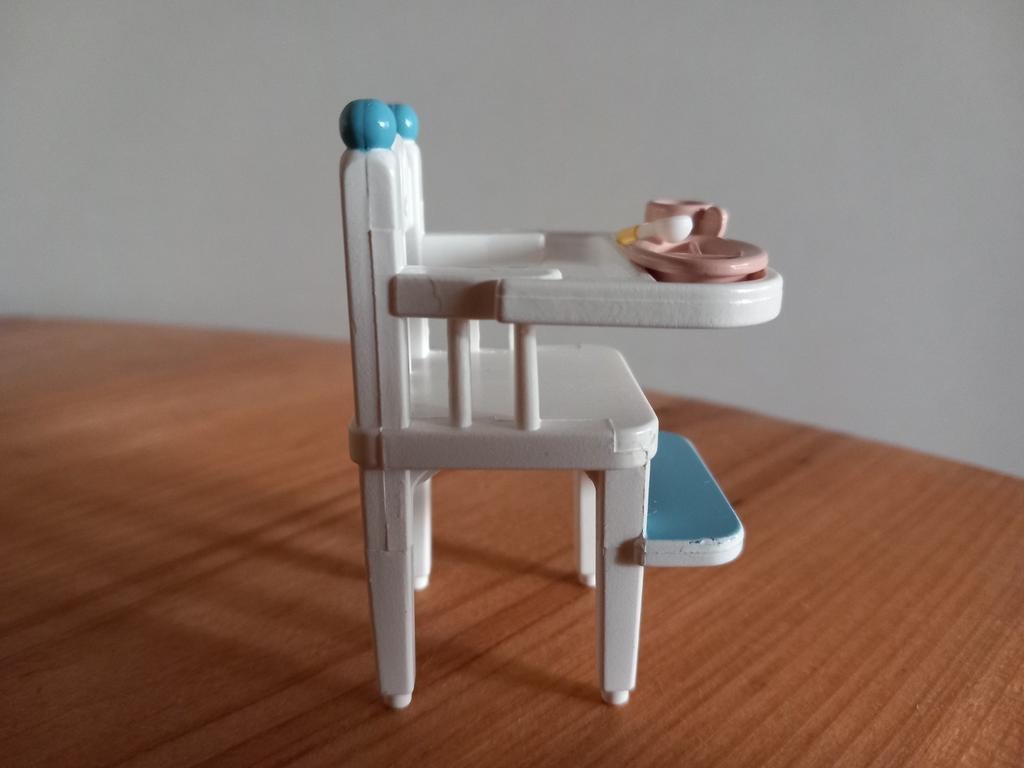 Sylvanian families hoge kinderstoel compleet, Verzamelen, Ophalen of Verzenden, Zo goed als nieuw, Poppenhuis