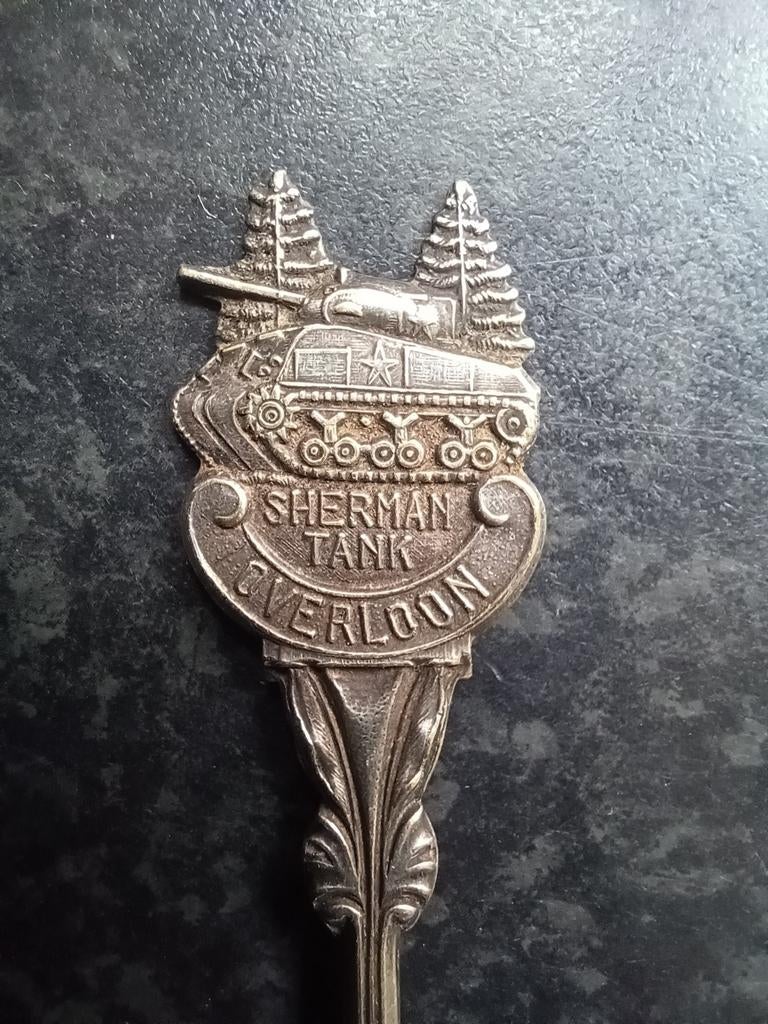 Theelepeltje Overloon Sherman tank, Ophalen