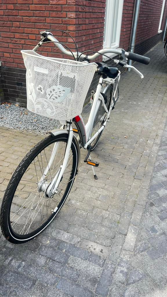 Sparta damesfiets met mand - Gebruikt, Fietsen en Brommers, Sparta, Velgrem, Versnellingen, Ophalen of Verzenden