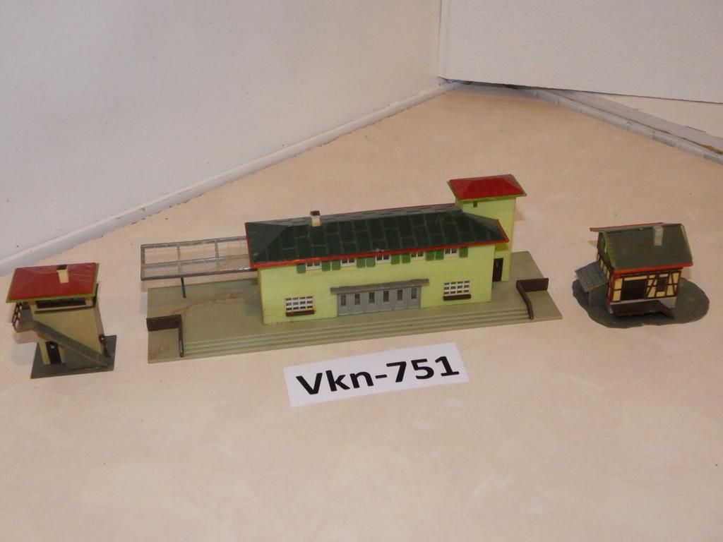Vk-751 N Spoor Scenery Stationsset 2110 van Faller, Ophalen of Verzenden, Gebruikt, Brug, Tunnel of Gebouw, Overige merken