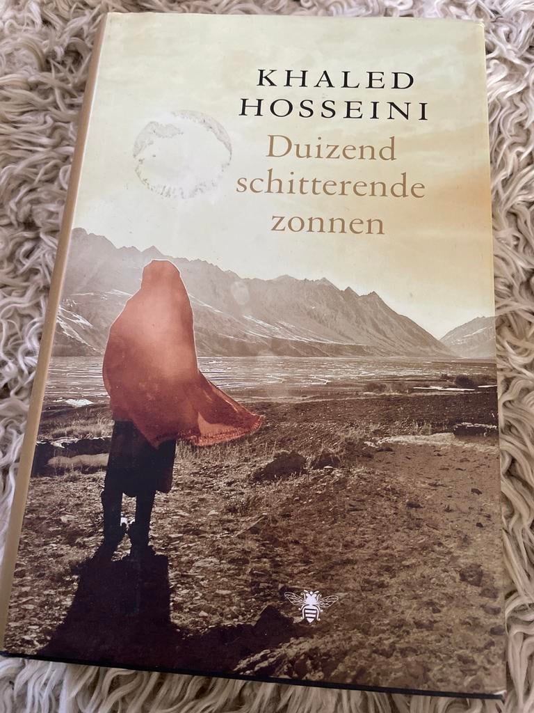 Khaled Hosseini - Duizend schitterende zonnen, Boeken, Romans, Ophalen of Verzenden, Gelezen, Nederland