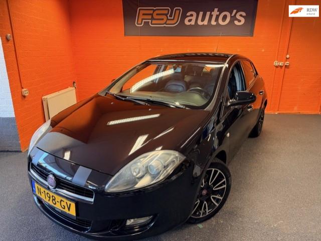 Fiat Bravo 1.4 T-JET / 5 DEURS / DYNAMIC-SPORT / VELE OPTIE', Voorwielaandrijving, Euro 5, Zwart, 4 cilinders