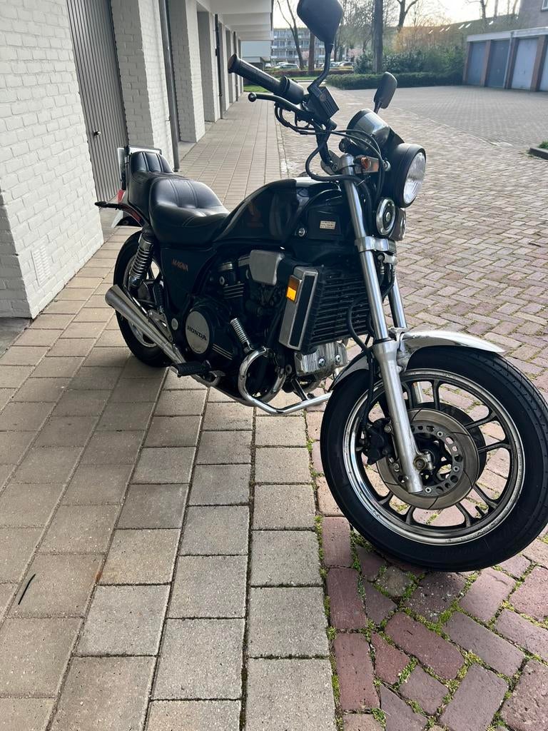 Honda magna vf 700 bj 86”, 700 cc, Cardan-aandrijving, 4 cilinders, Chopper