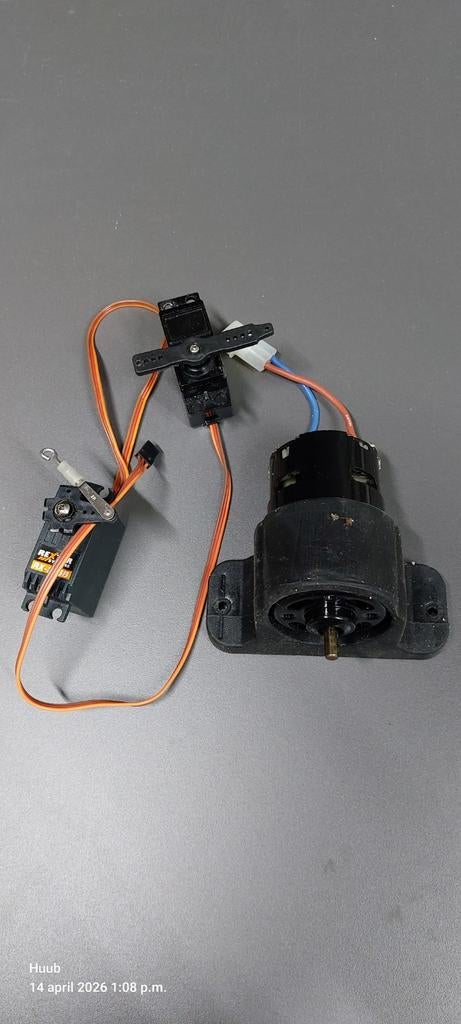 RC servomotoren en RC motor, oa Rextor, Ophalen of Verzenden, Overige schalen, Onderdeel