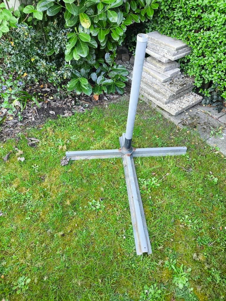 Parasolvoet kruisvoet voor parasol, Ophalen, Gebruikt, Parasolvoet
