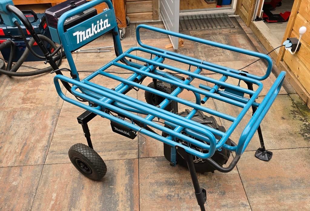 Makita LXT 18V Kruiwagen DCU180ZX1 met 2x 5.0Ah accu's, Tuin en Terras, Kruiwagens, Ophalen, Zo goed als nieuw, Elektrisch, Tweewielig