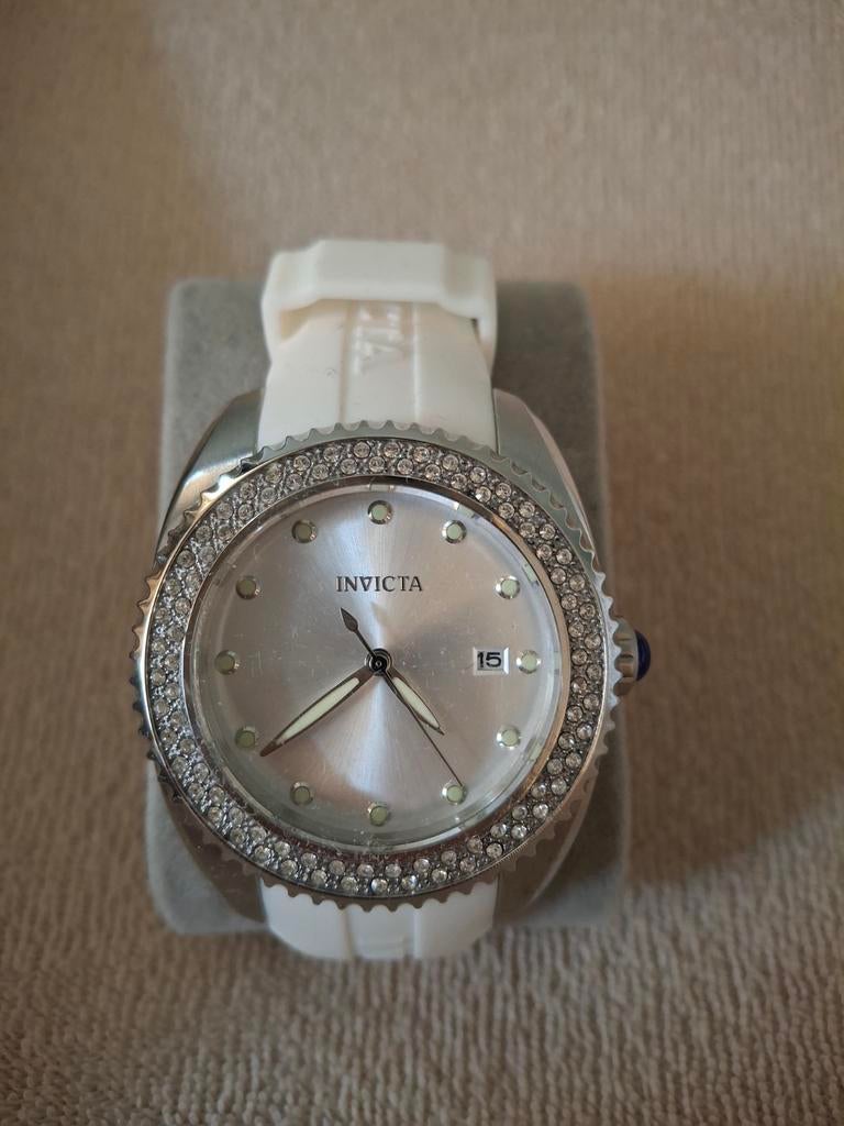 Dames Invicta horloge zilver met wit bandje - Nieuw!, Sieraden, Tassen en Uiterlijk, Horloges | Dames, Polshorloge, Nieuw, Kunststof
