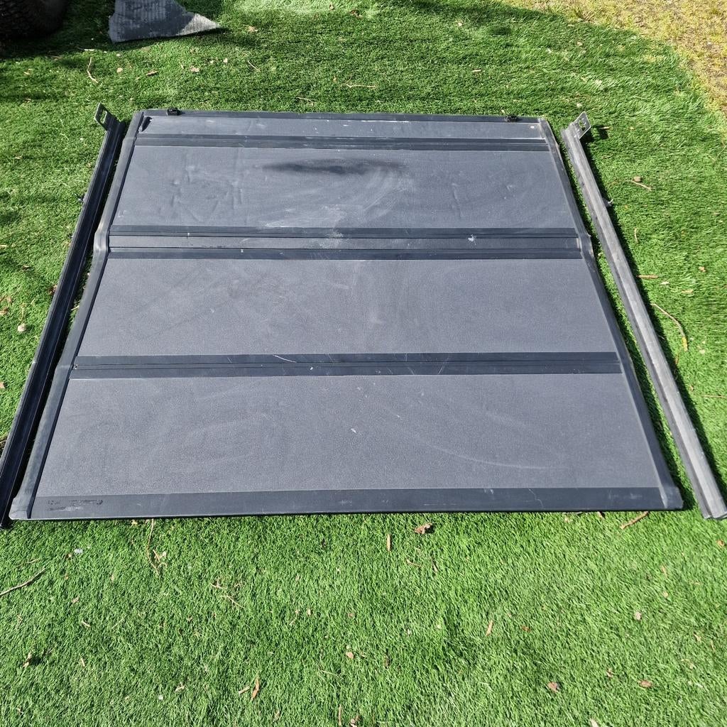 Bakflip MX4 opvouwbare hardcover bedcover Ram 1500 Gen 5, Ophalen, Gebruikt, Achterklep, Achter