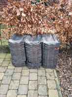 Restpartij zwart glanzende dakpannen ongeveer 50 stuks, Ophalen, Steen of Klei, Zwart, 15 m² of meer