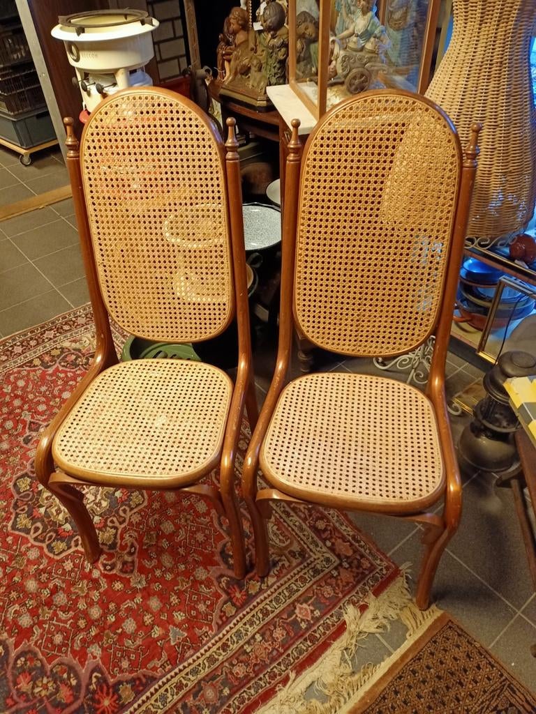 2x Thonet stijl stoelen met webbing, Ophalen