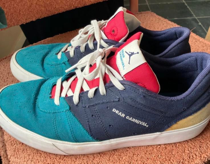 Nike air jordan dear carnaval maat 48,5, Ophalen of Verzenden, Zo goed als nieuw, Overige kleuren, Sneakers of Gympen