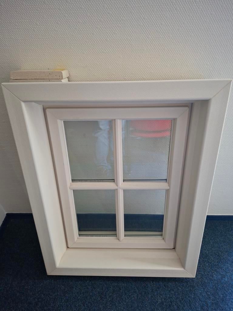 Finstral kunststof draaikiep kozijn 76h 60b, Doe-het-zelf en Verbouw, Glas en Ramen, Ophalen, Gevelraam of Ruit