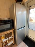 Nette Indesit Koelvriescombinatie–Zilver–182 –Energiezuinig, Ophalen, 200 liter of meer, 60 cm of meer, Met aparte vriezer