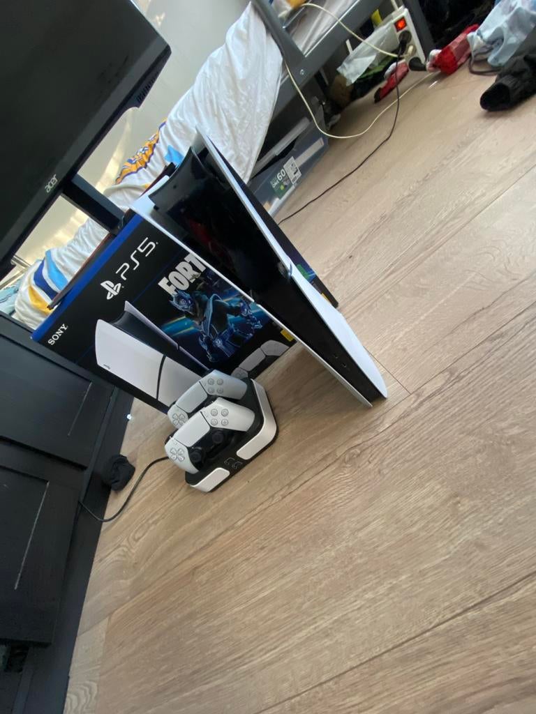 PlayStation 5 en dual sene 2 controllers en acer 120 hz, Ophalen, Zo goed als nieuw
