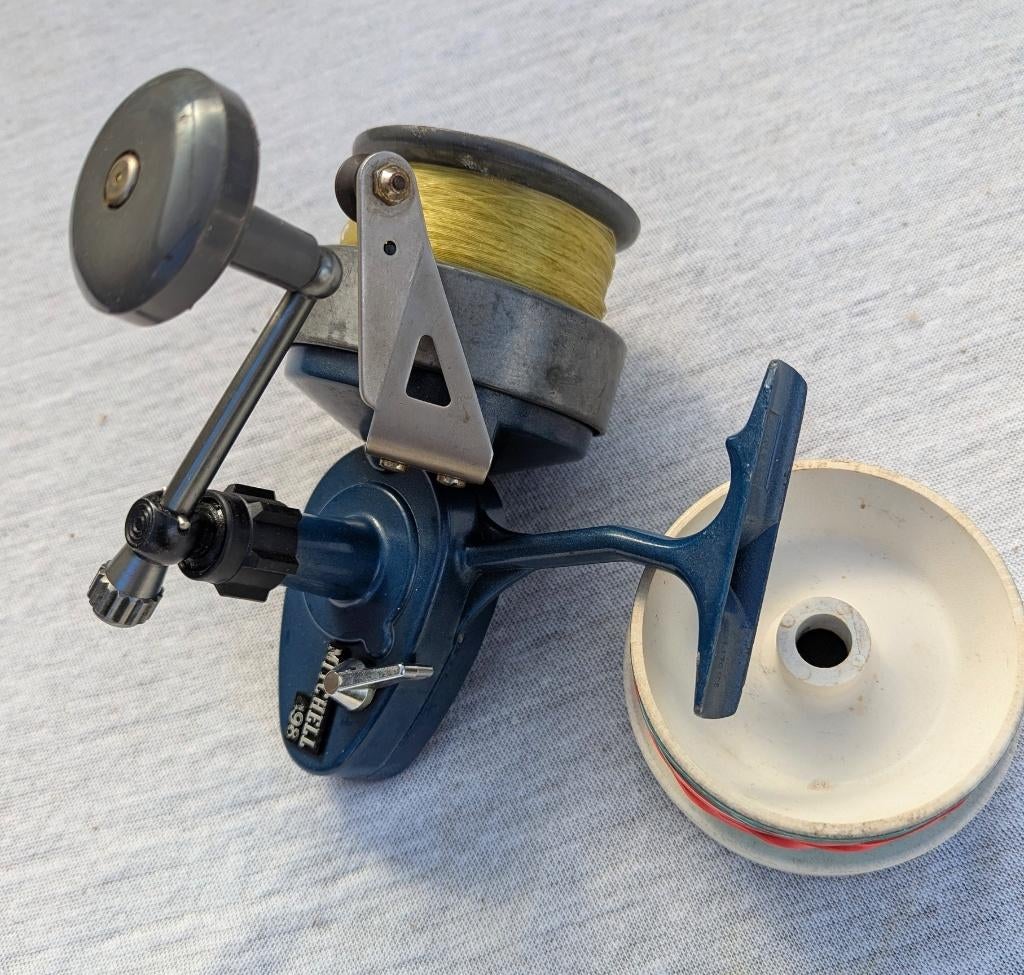 Mitchell 498 met reservespoel, Ophalen of Verzenden, Gebruikt, Molen