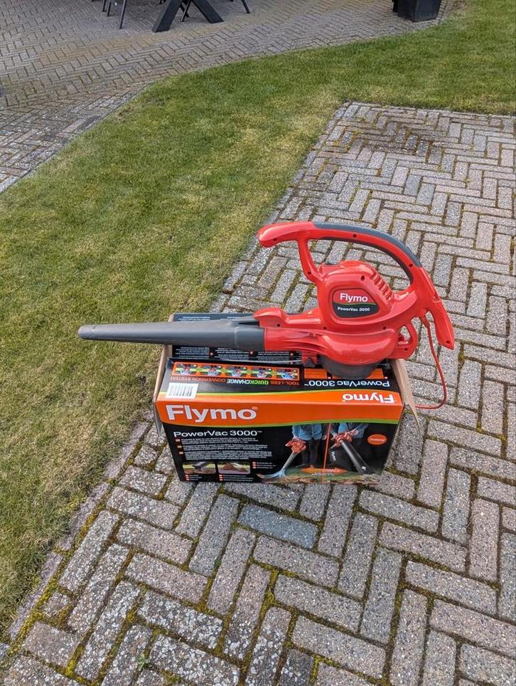 Flymo PowerVac 3000 Bladblazer, Tuin en Terras, Bladblazers, Zo goed als nieuw, Handgedragen, Elektrisch, Met opvangzak, Met versnipperfunctie