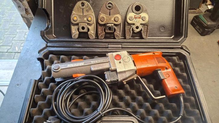 Viega perstang persapparaat met UPONOR persbekken, Auto diversen, Autogereedschap, Zo goed als nieuw, Ophalen of Verzenden