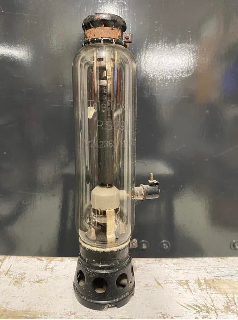 RS291 Telefunken, Audio, Tv en Foto, Buizenversterkers, Ophalen of Verzenden, Buis of Buizen