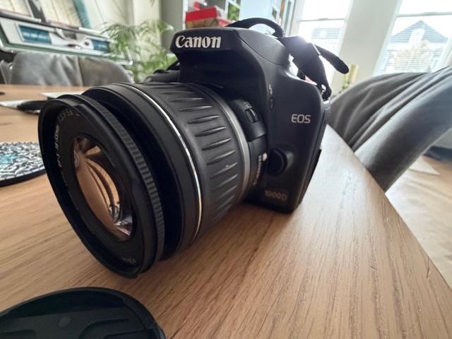 Te koop Canon 1000D fotocamera met toebehoren, Audio, Tv en Foto, Fotocamera's Digitaal, Gebruikt, Spiegelreflex, Canon, Ophalen of Verzenden